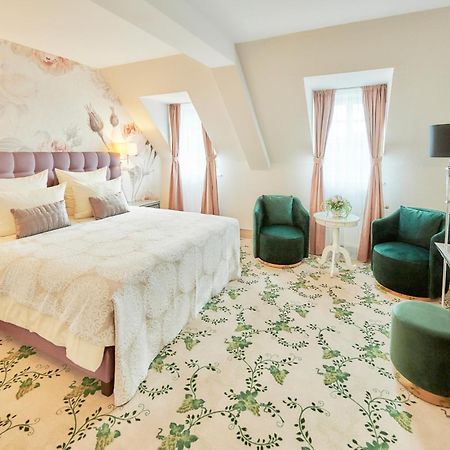 Weinromantikhotel Richtershof Мюльхайм Экстерьер фото