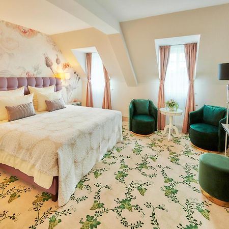 Weinromantikhotel Richtershof Мюльхайм Экстерьер фото