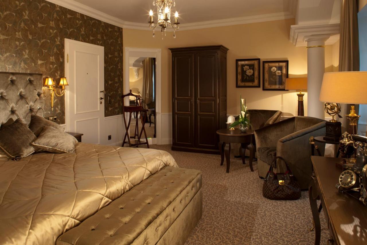 Weinromantikhotel Richtershof Мюльхайм Экстерьер фото
